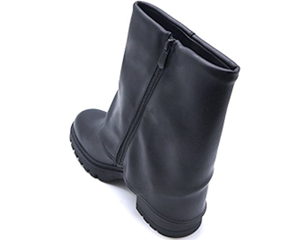 black folded boot