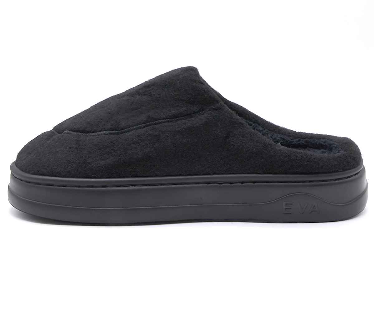 Black House Slipper