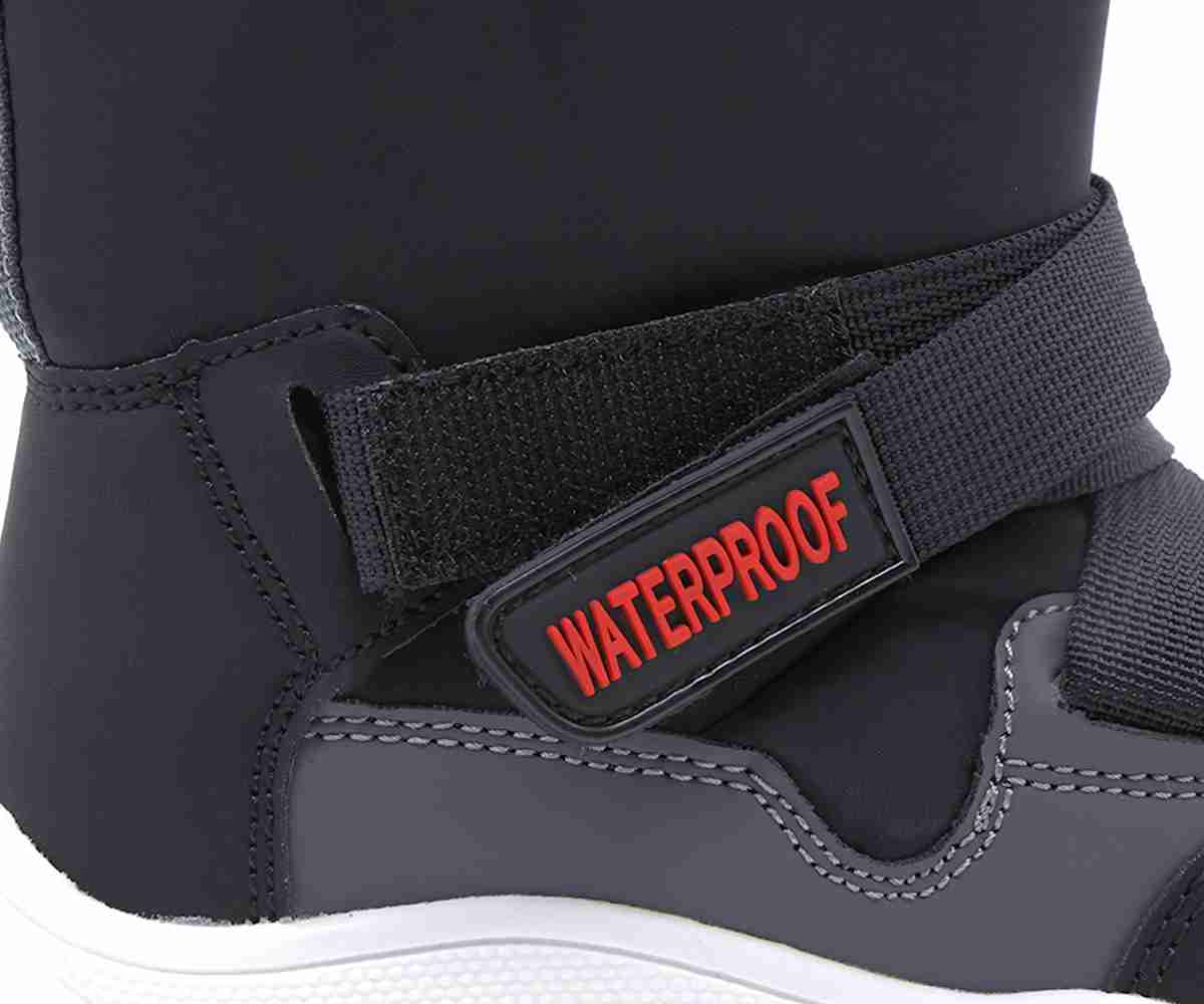 Black Snow Boots