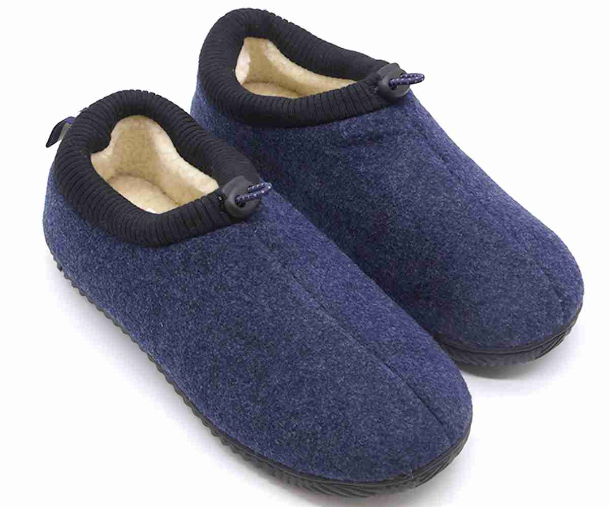 Navy Fleece Closed Slipper