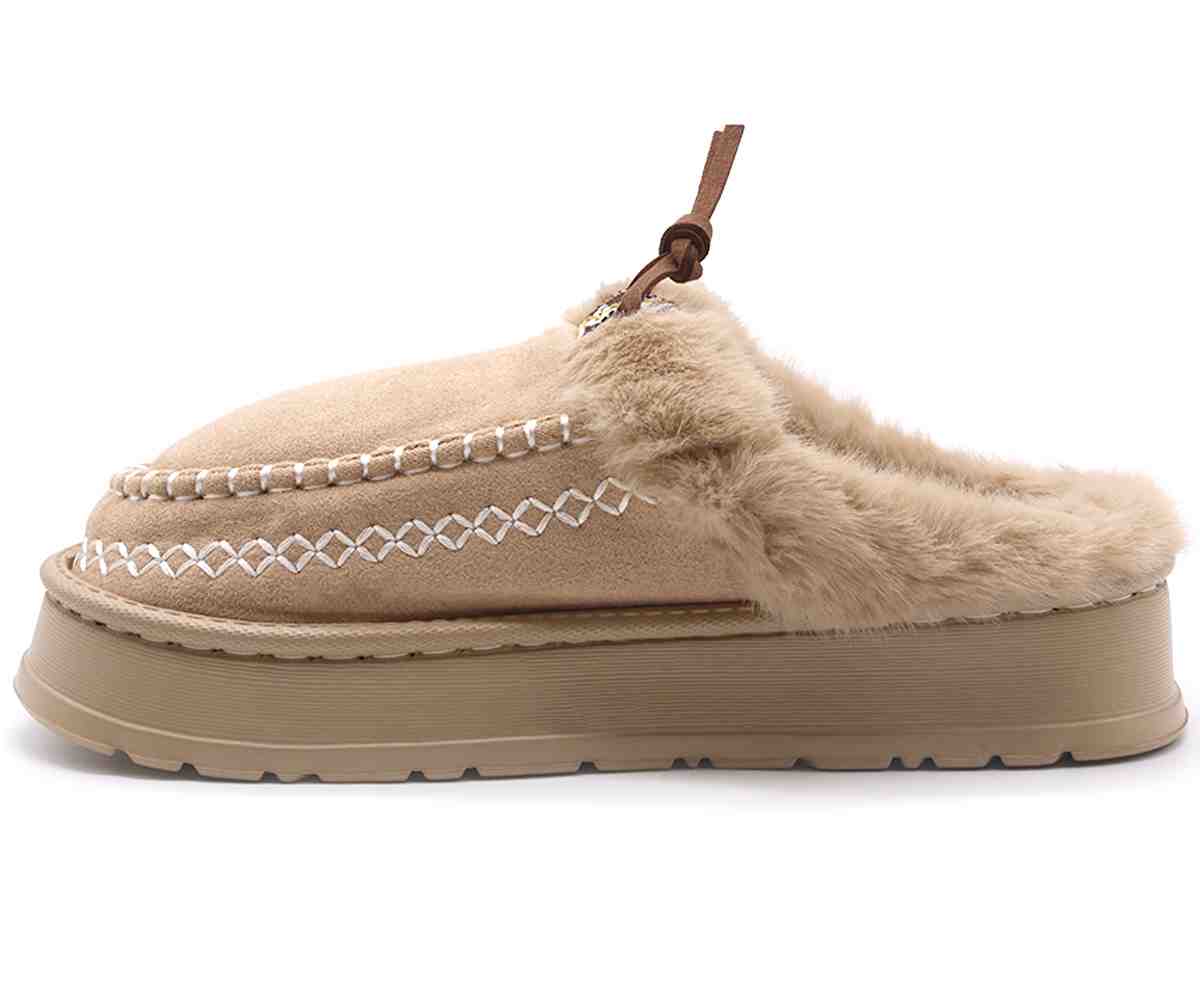 Beige Heritage Slipper