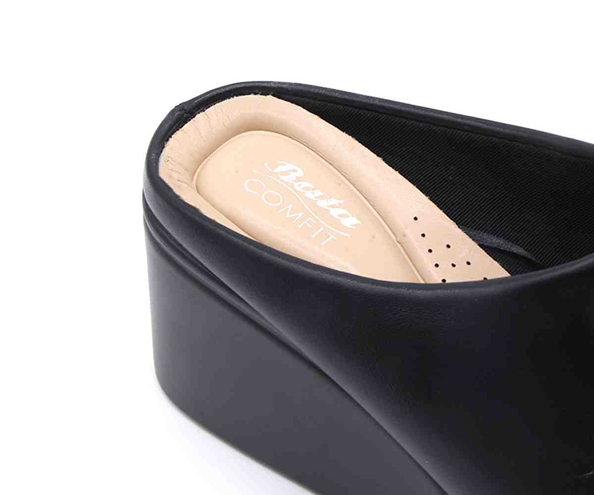 Comfit High Wedge Black Clog