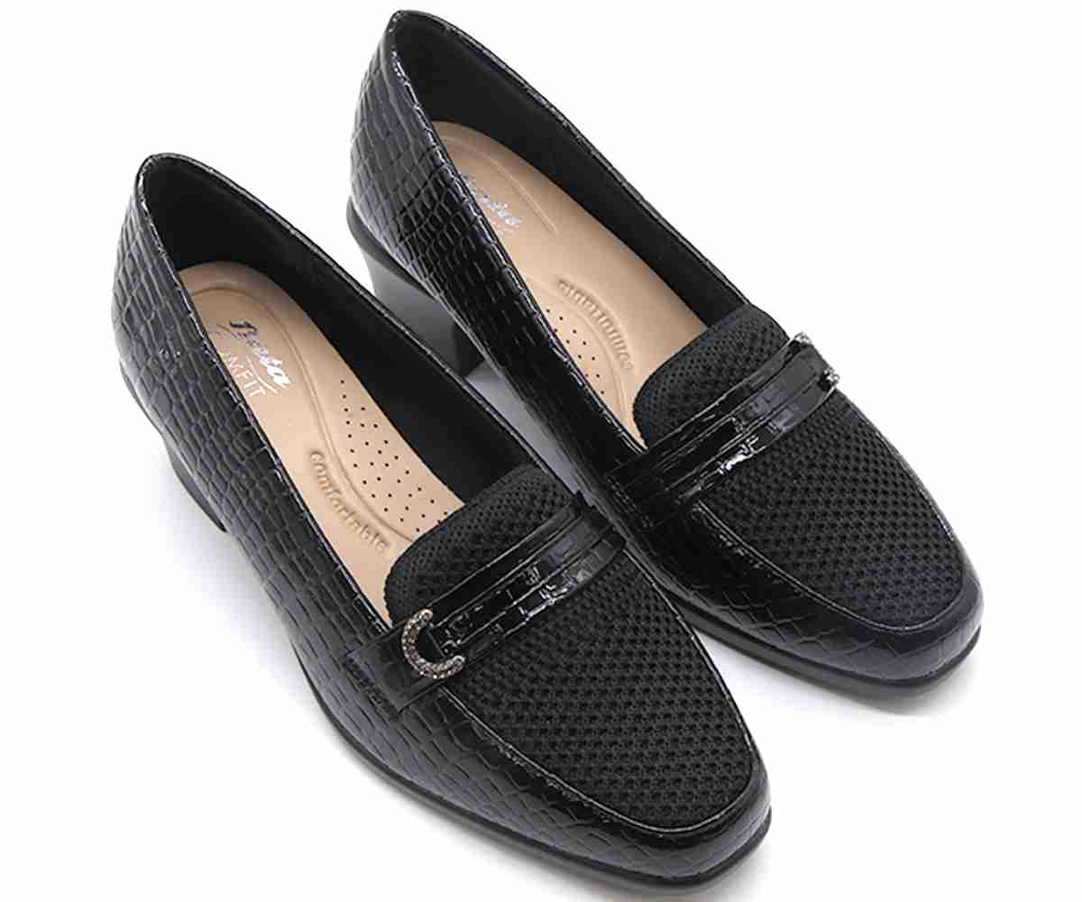 Black Croc Comfort Pump