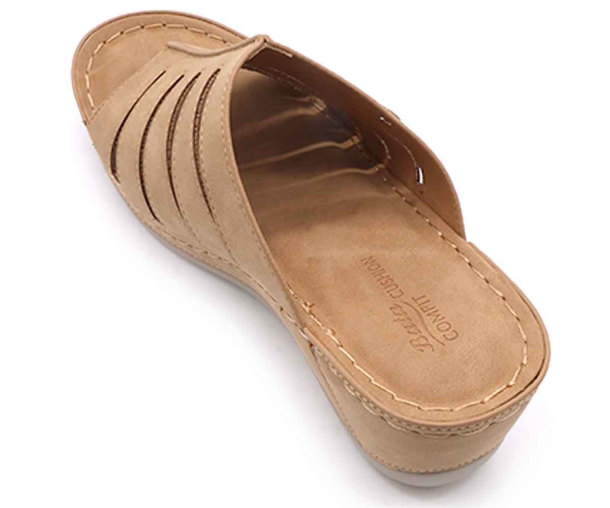Comfit Camel Cut-Out Wedge Slides