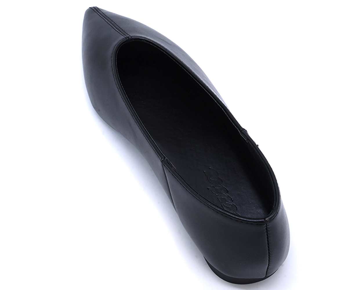 Black Sleek Point Flats