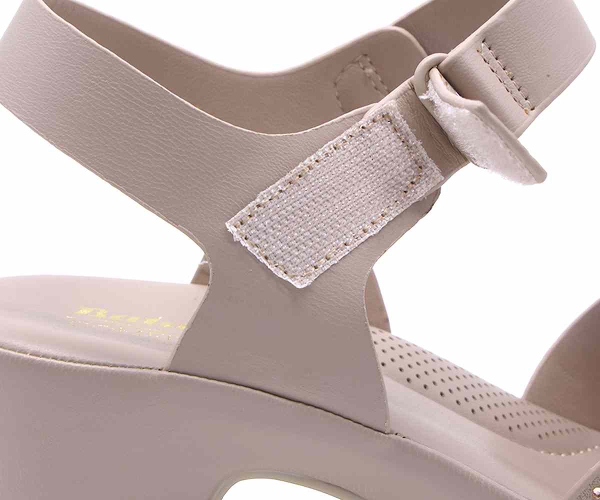 Comfit Beige Crossover Sandals