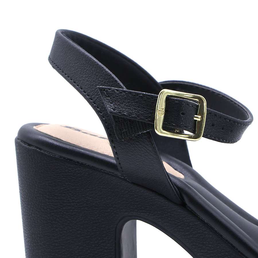 BR Comfy Platform Black Crossover Sandals