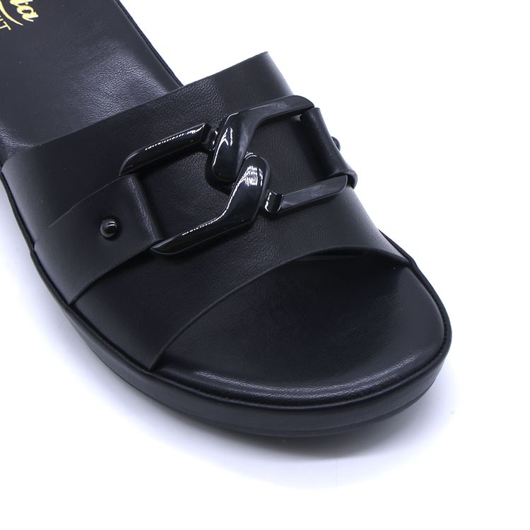 Comfit All Black Buckle Slipper