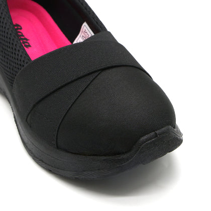 Black Cushion-Step Mesh Slip-On in Black – close-up of the toe