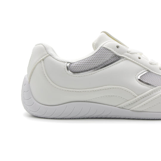 White Retro Court Sneaker in White – close-up of the heel and sole