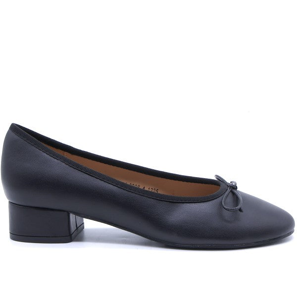 Black Bow Pumps