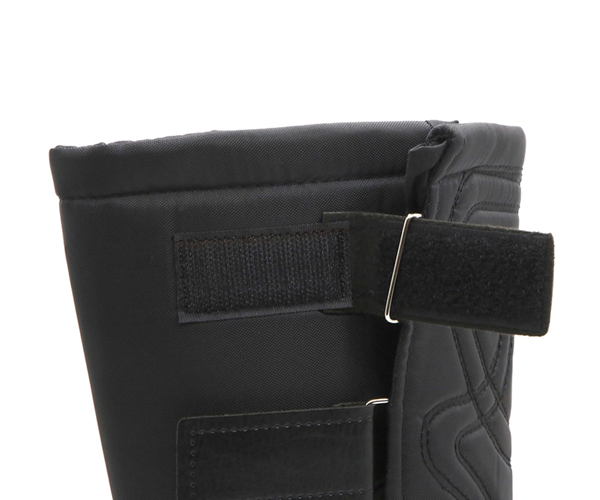 black snowboot